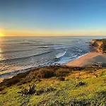 Guest house Ericeira Soulsurfers Guesthouse *