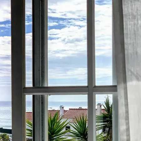 Soulsurfers Pensión *