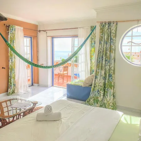 Soulsurfers Pensión Ericeira