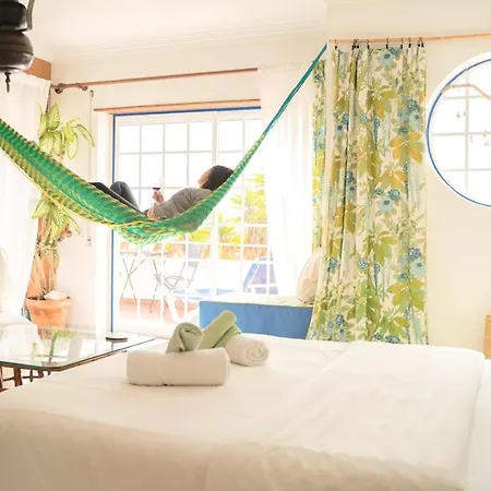Ericeira Soulsurfers Guesthouse *