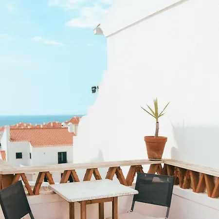 Soulsurfers Pensión *